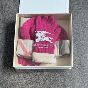 Burberry Children Fuchsia Pink Knit Gloves with Check Cuffs